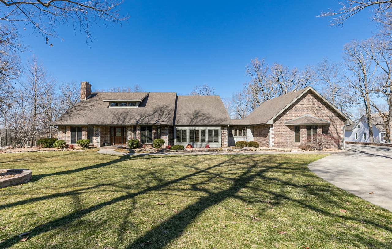 951 Oak Terrace - Photo 1