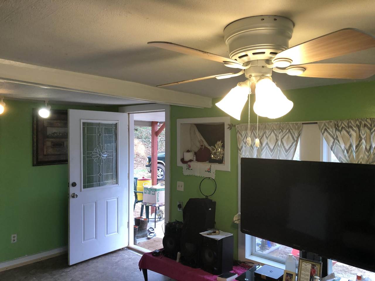 201 Holmes Street - Photo 1