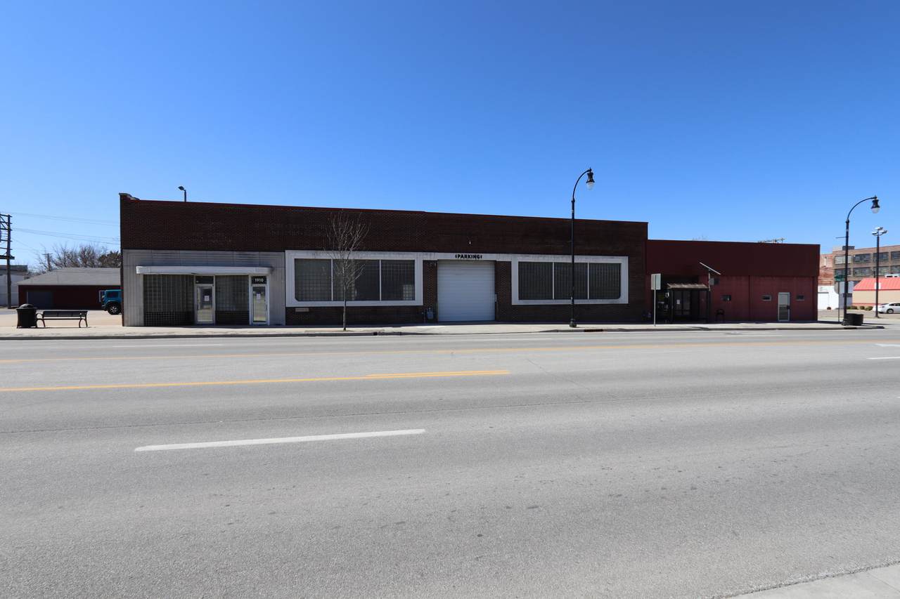1910 Main Street - Photo 1