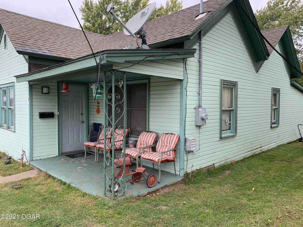 707 7th Street - Photo 1
