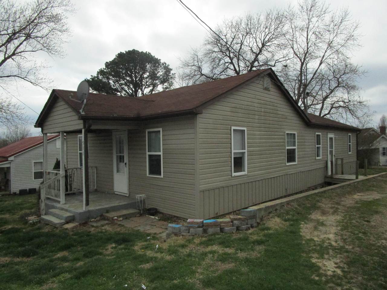 511 Grand Street - Photo 1