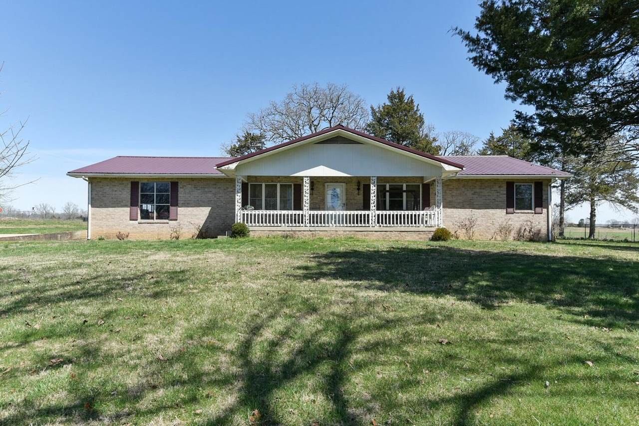 7031 County Road 8240 - Photo 1