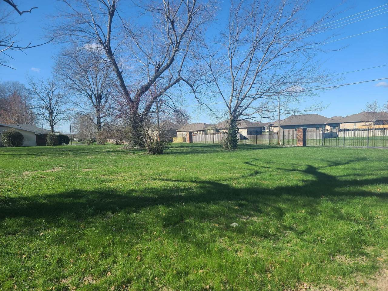 102 Grace Street - Photo 1