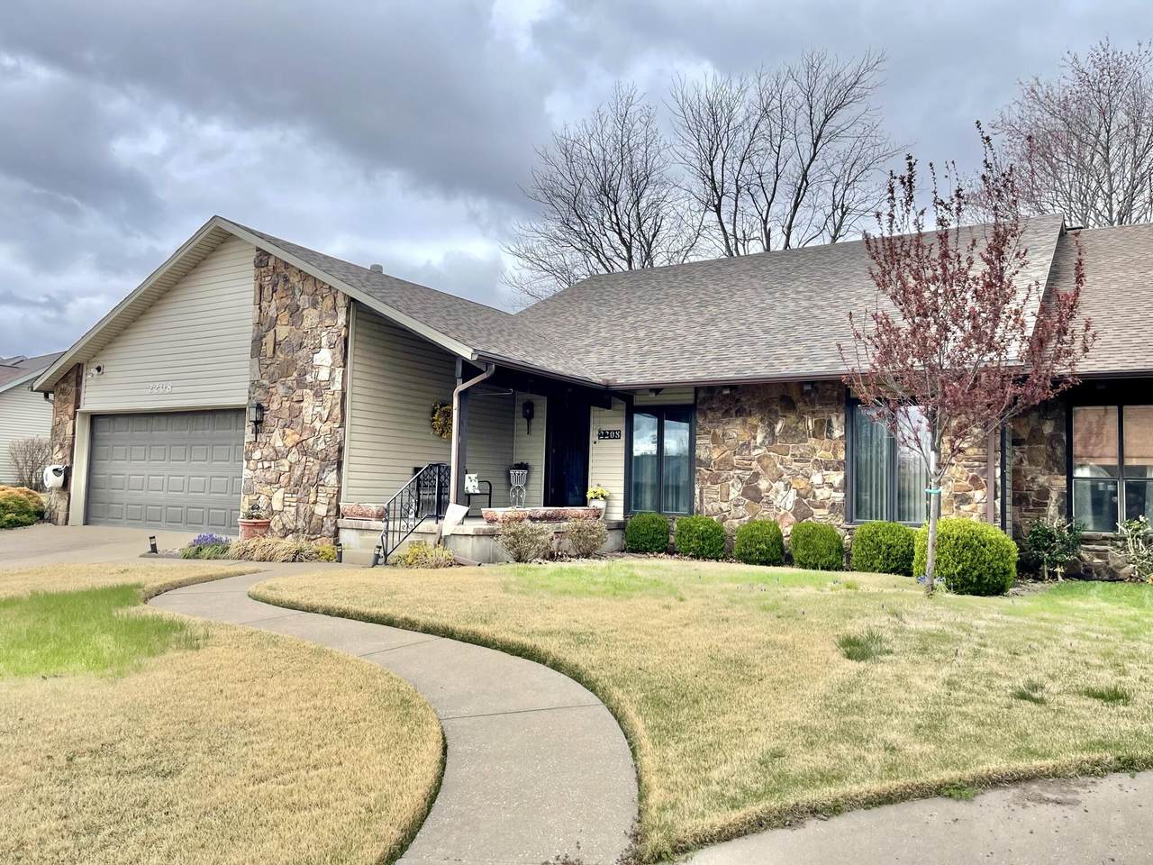 2208 Twin Hills Drive - Photo 1