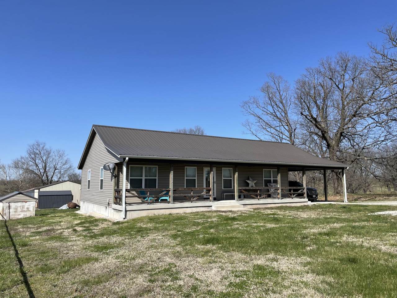 7661 East State Highway 76 - Photo 1