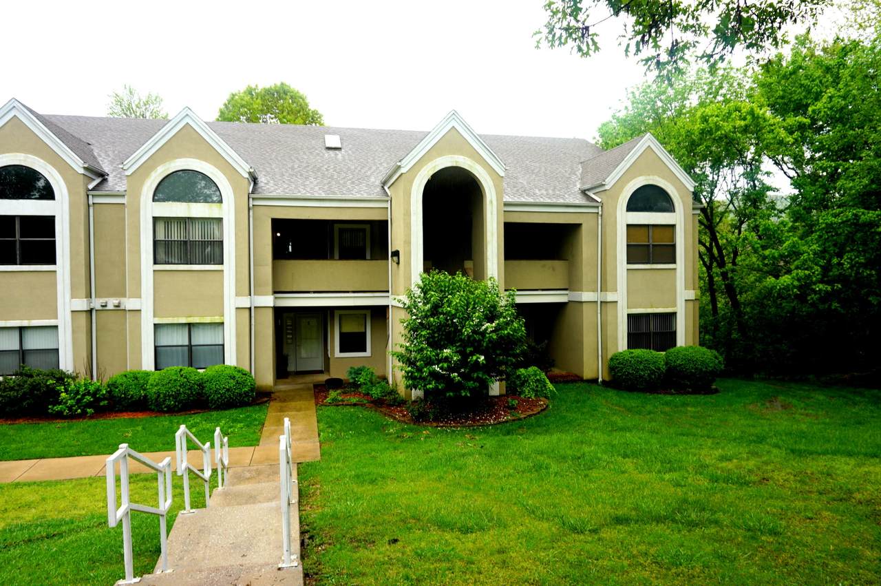240 Wimbledon Drive - Photo 1