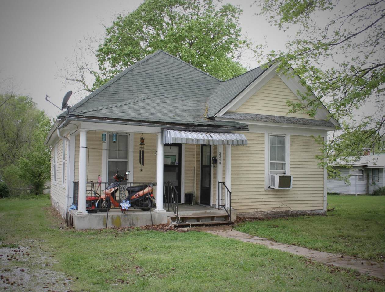 2249 Howard Avenue - Photo 1