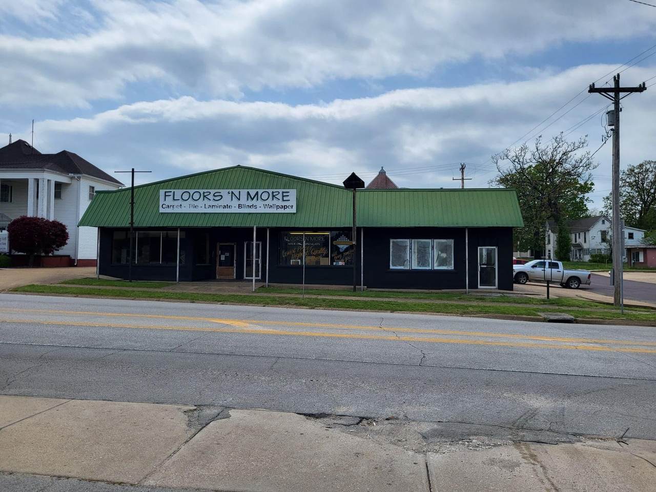 321/323/32 Main Street - Photo 1