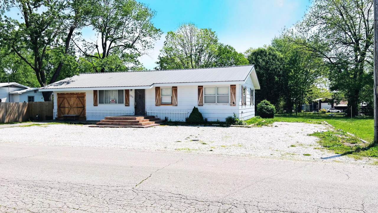 203 4th Street - Photo 1