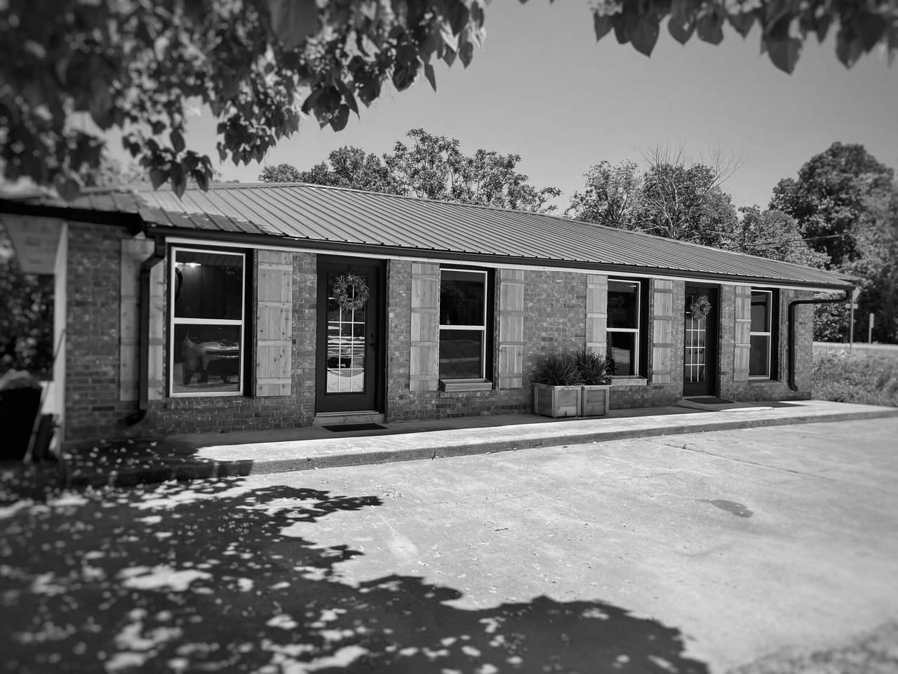 300 Jefferson Street - Photo 1