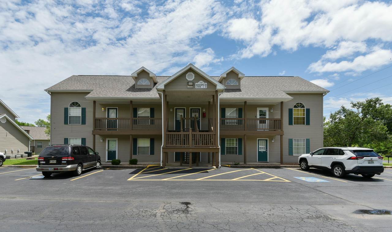 490 Abby Lane - Photo 1