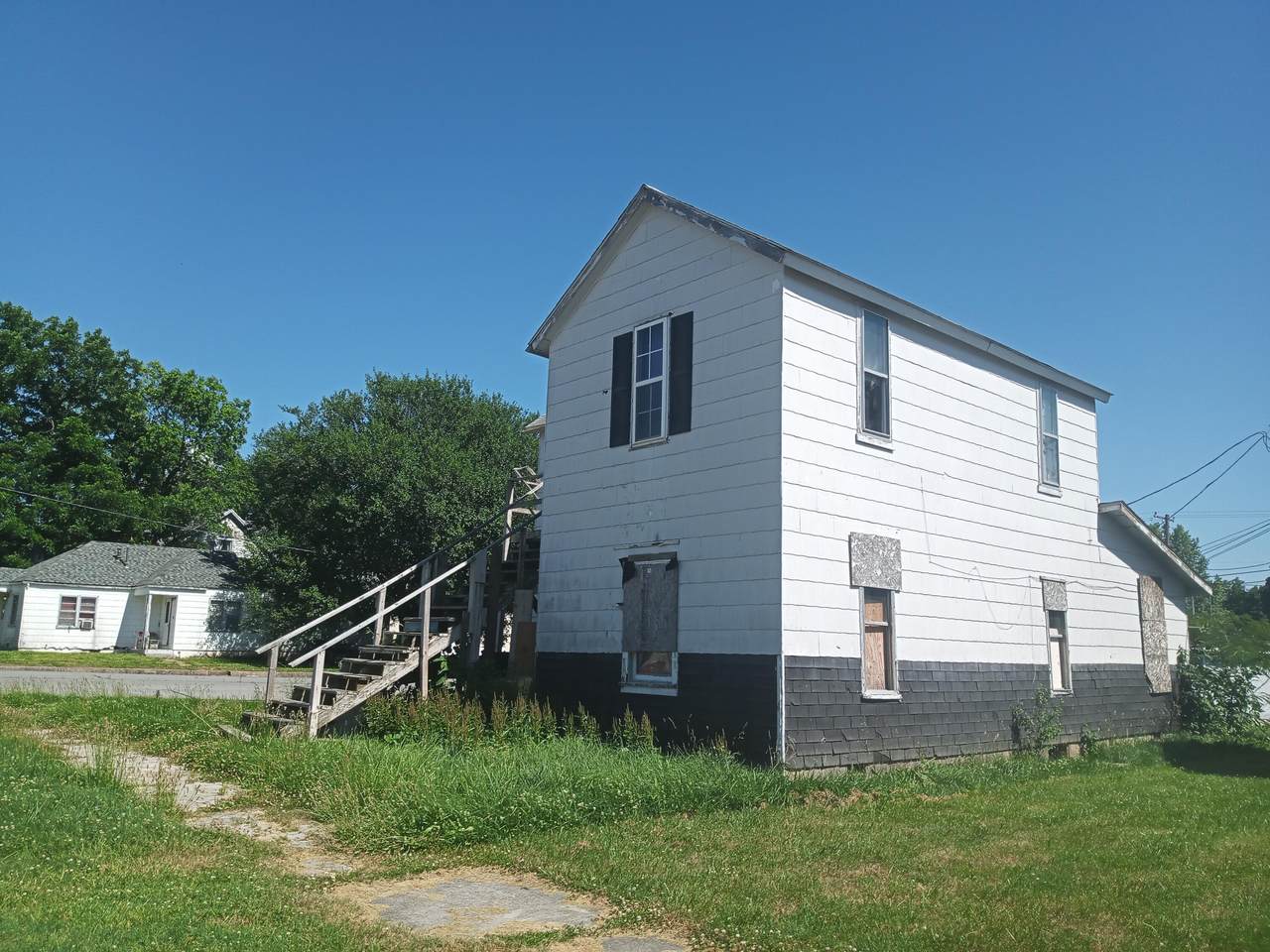 100 College Street - Photo 1
