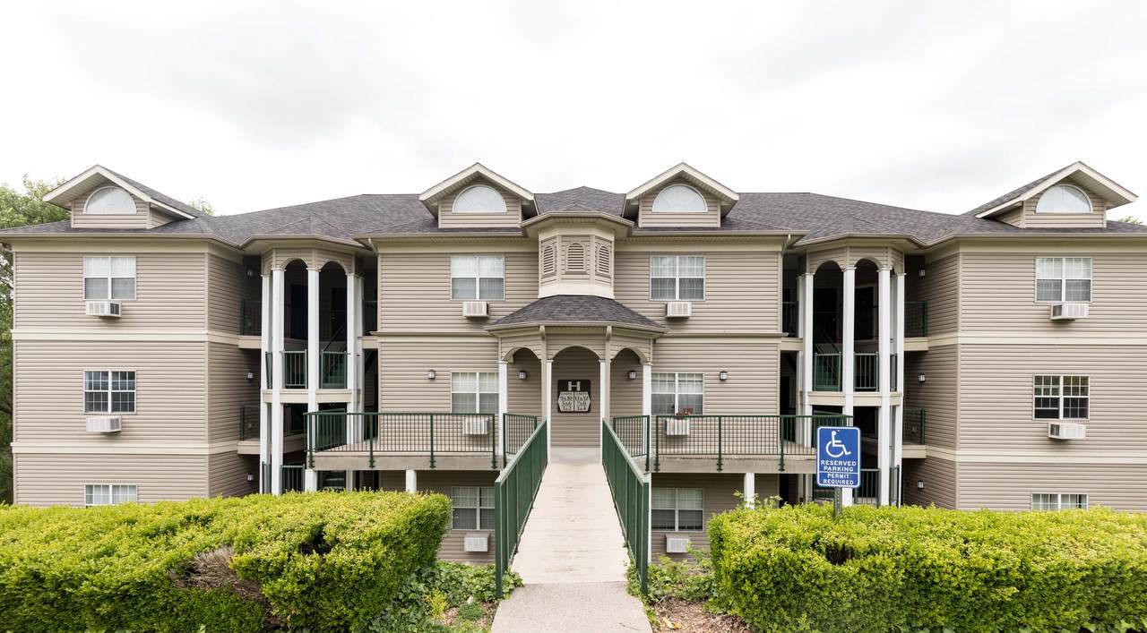 813 Holiday Ridge - Photo 1