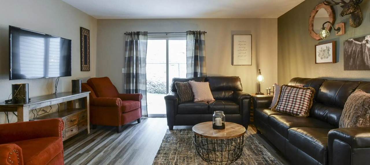 2957 Vineyards Parkway - Photo 1