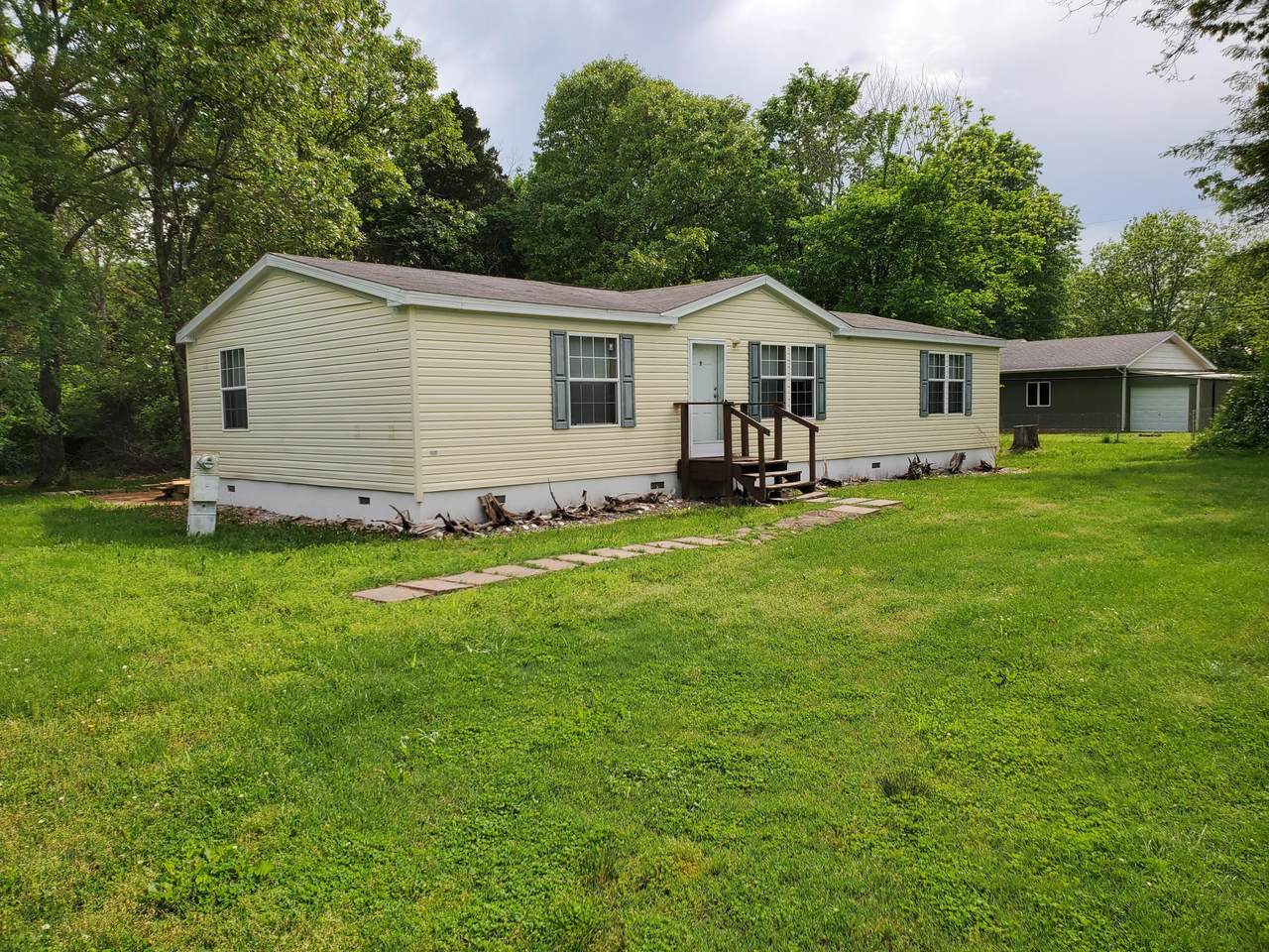 320 Clayton Road - Photo 1