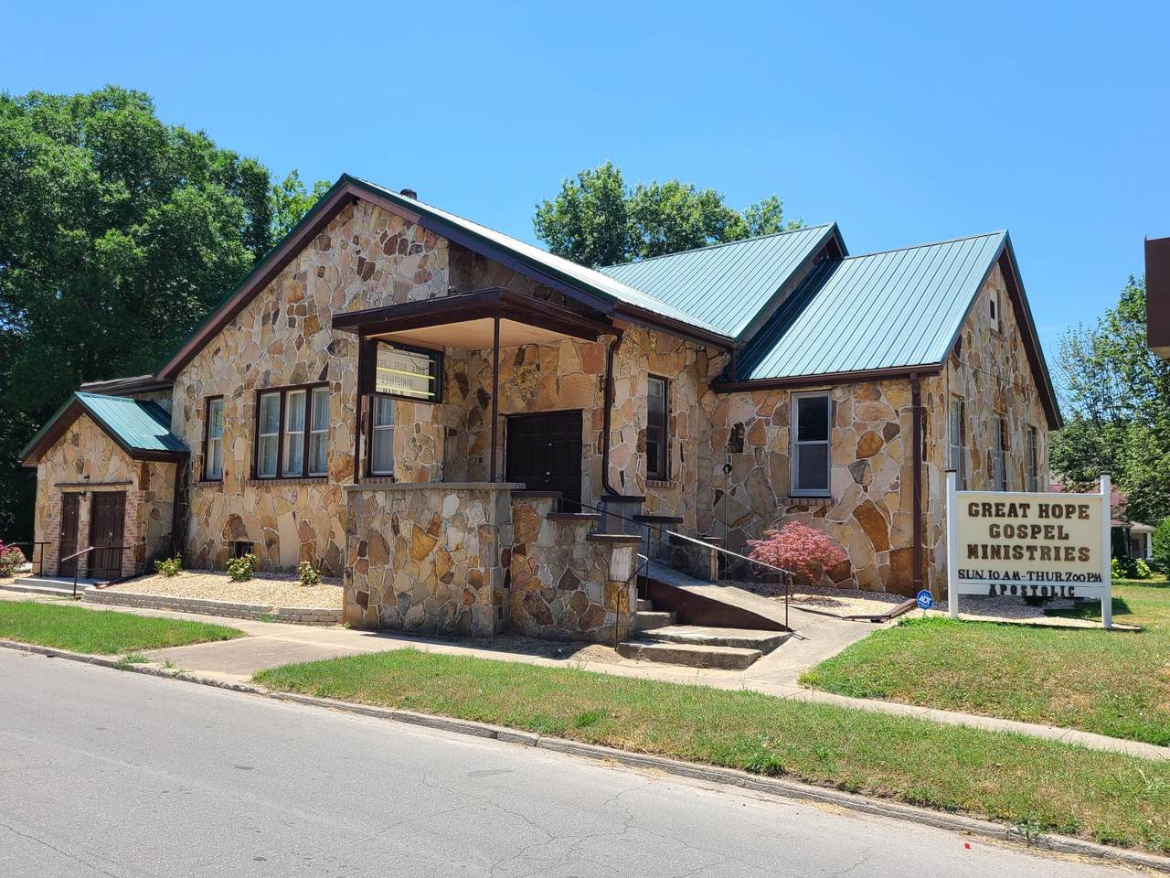 801 Broadway Avenue - Photo 1