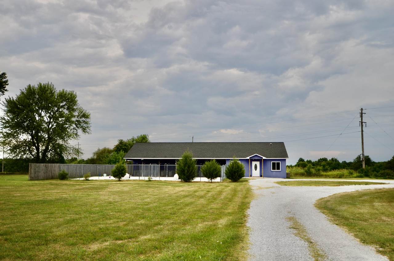10958 Gateway Drive - Photo 1