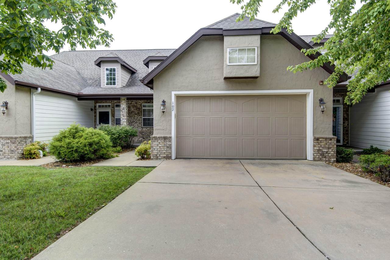 102 Residence Lane - Photo 1