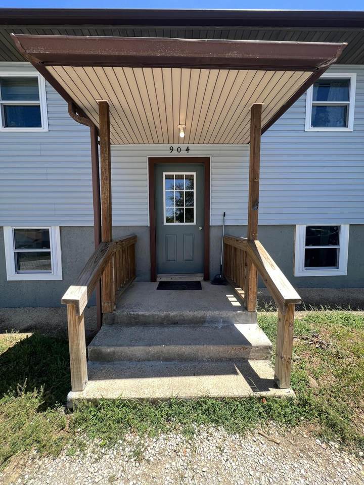 904 Julia Street - Photo 1