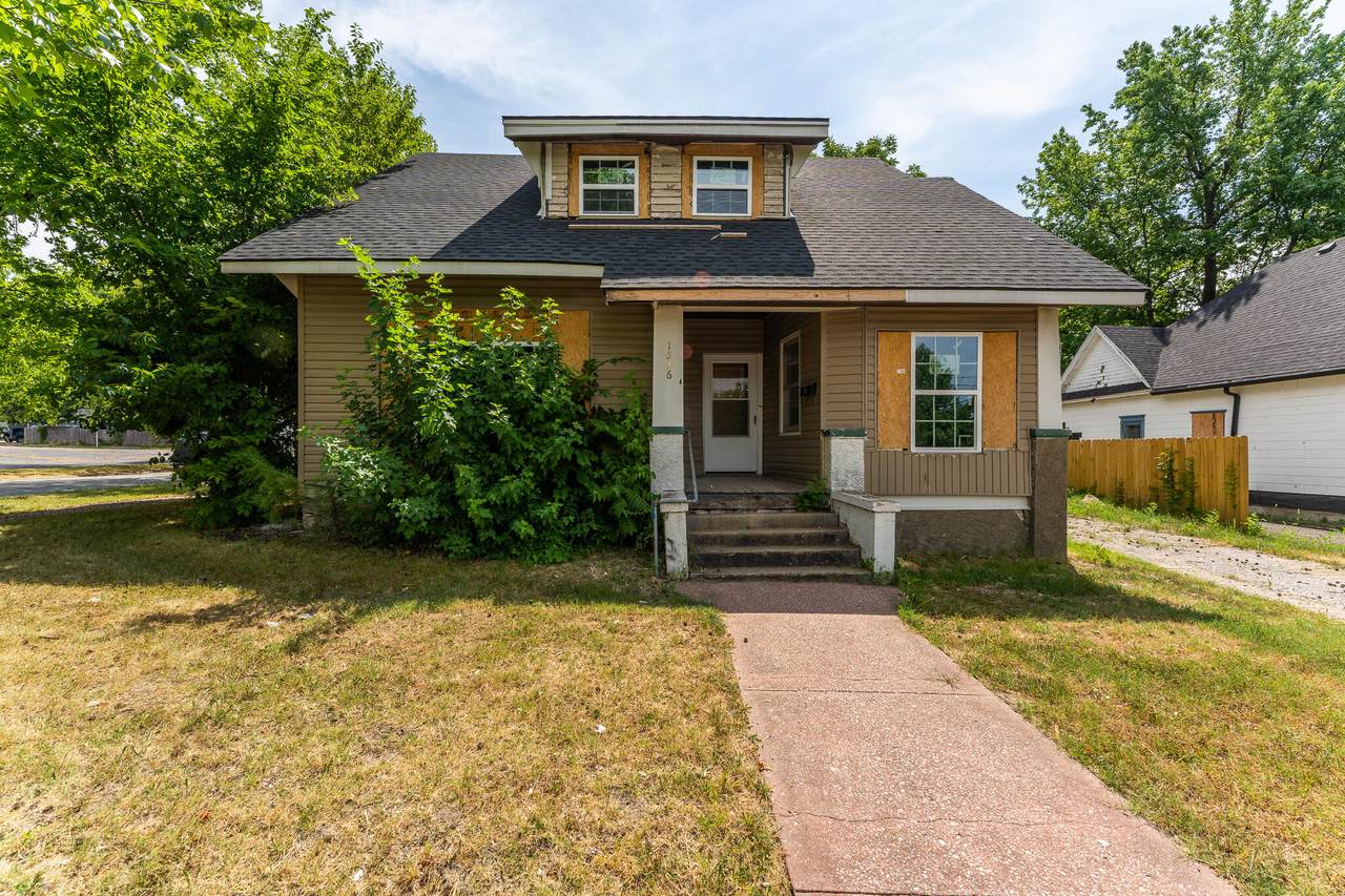 1536 Robberson Avenue - Photo 1