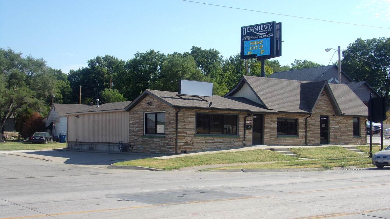 1301 7th Street - Photo 1