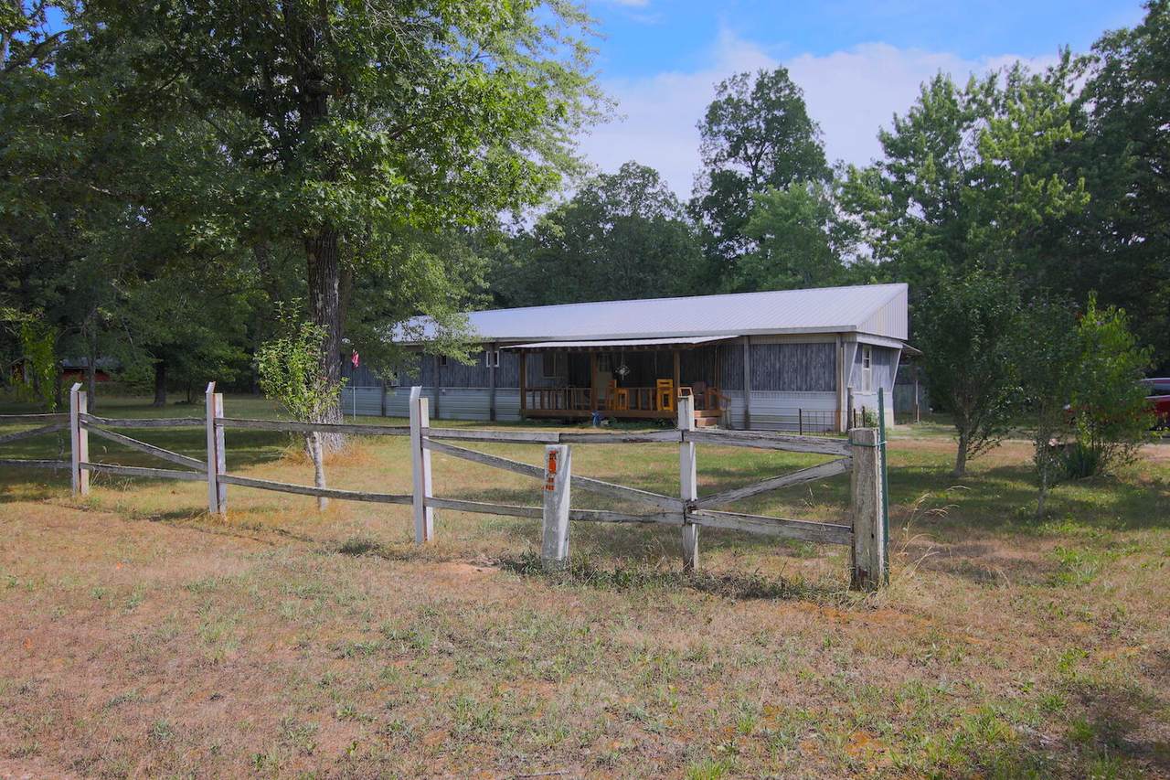 9410 County Road 2960 - Photo 1