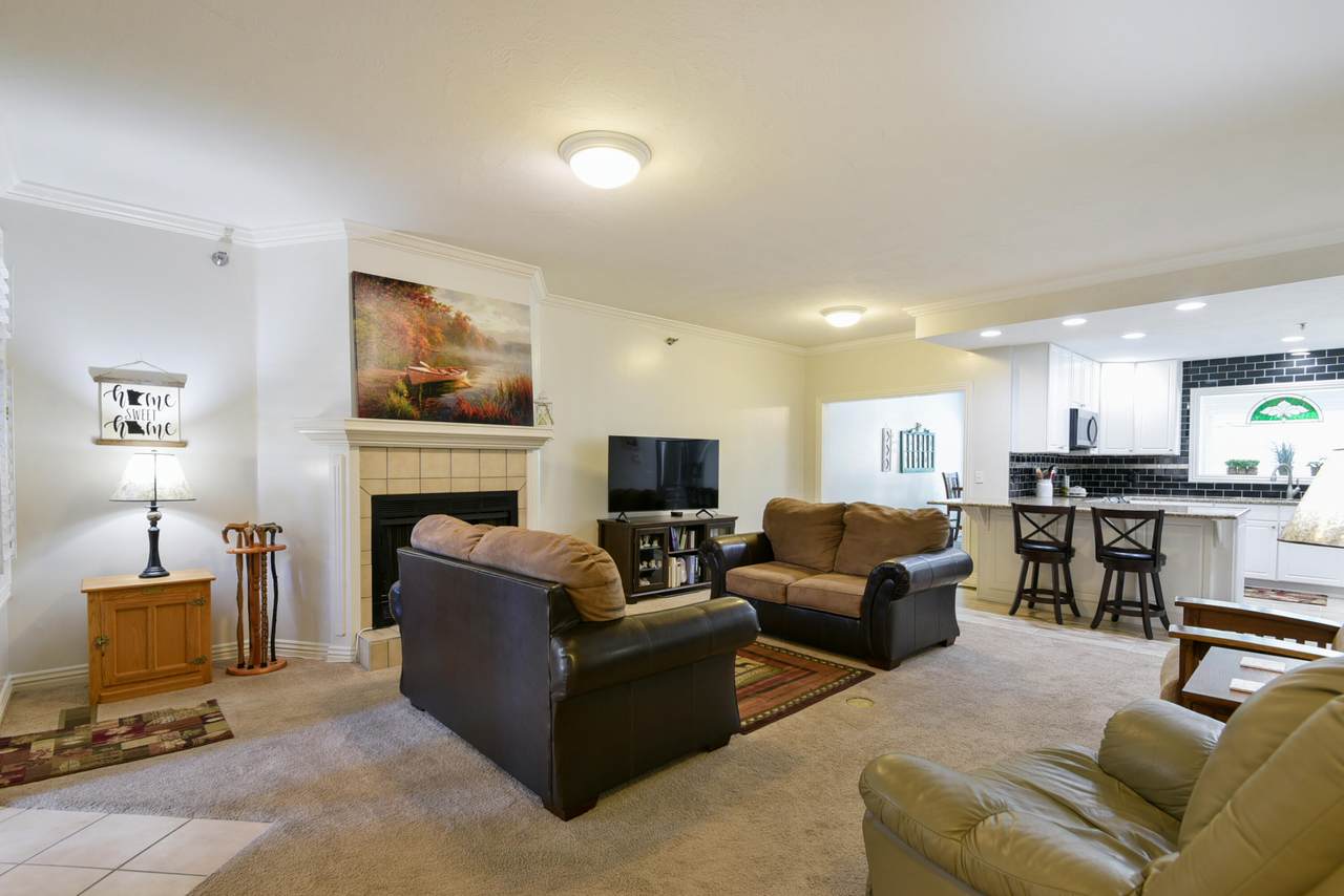 120 Oxford Court - Photo 1