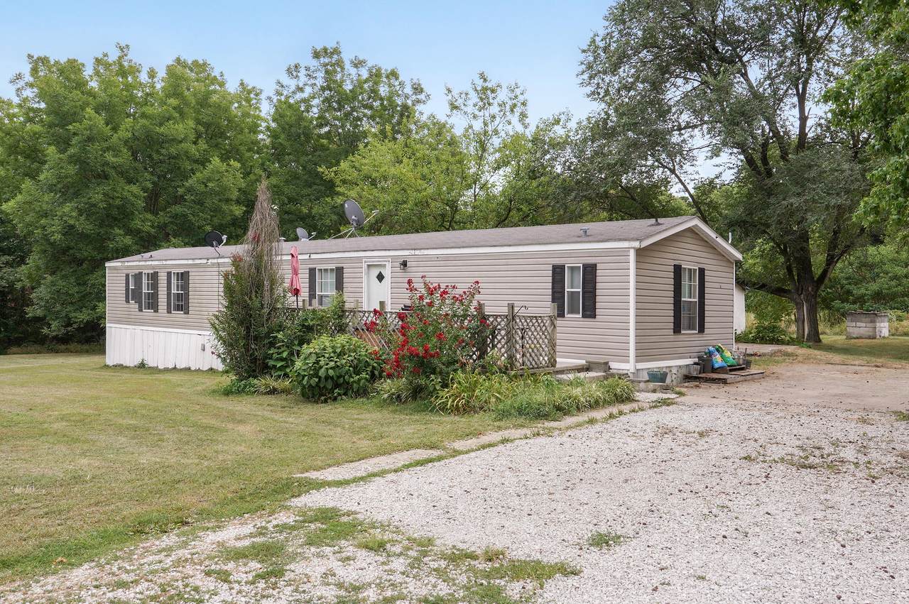 1732 Farm Rd 56 - Photo 1