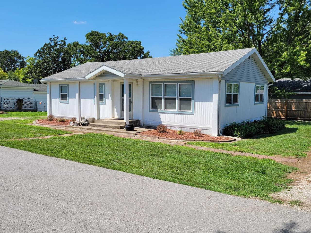 709 Blake Street - Photo 1