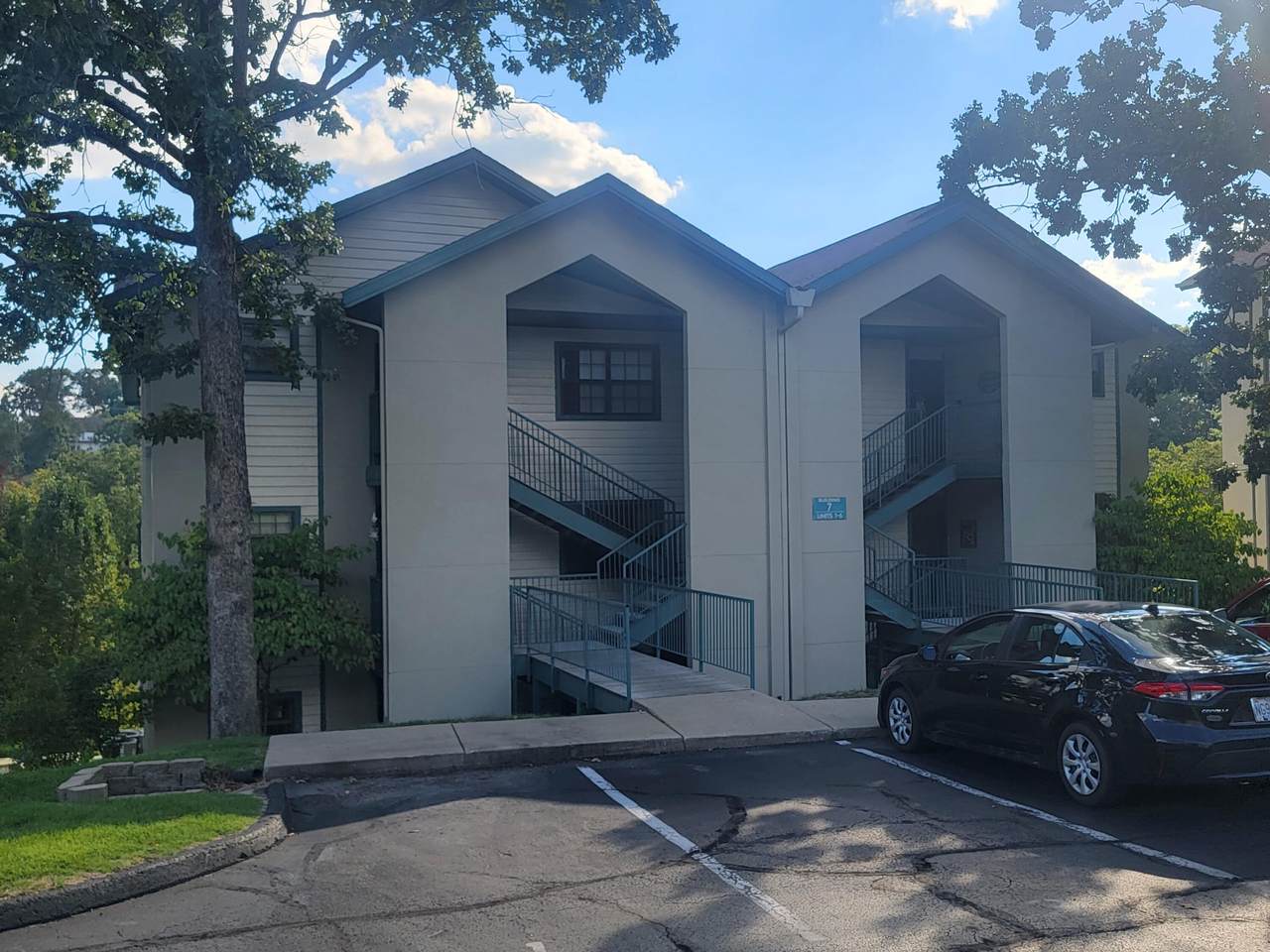 2700 Green Mountain Drive - Photo 1