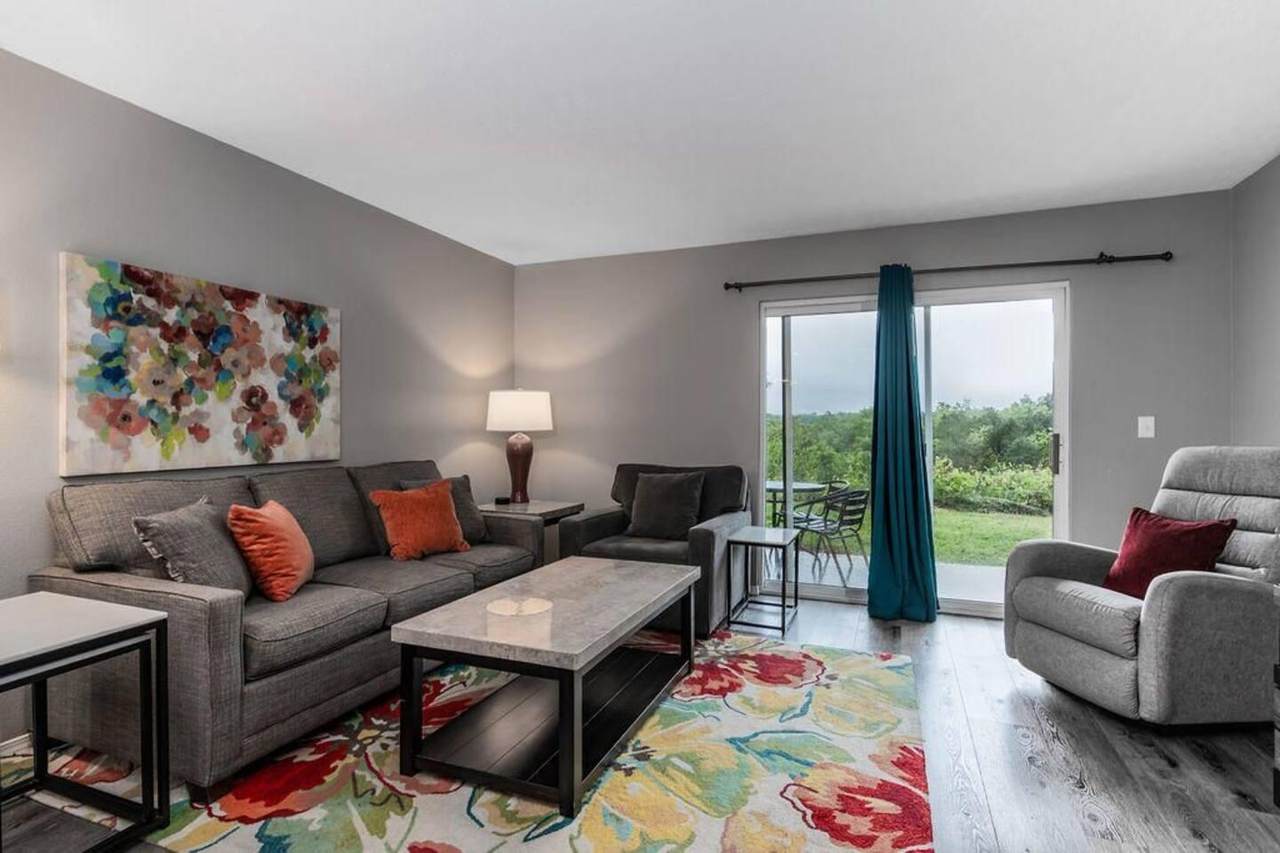 2915 Vineyards Parkway - Photo 1