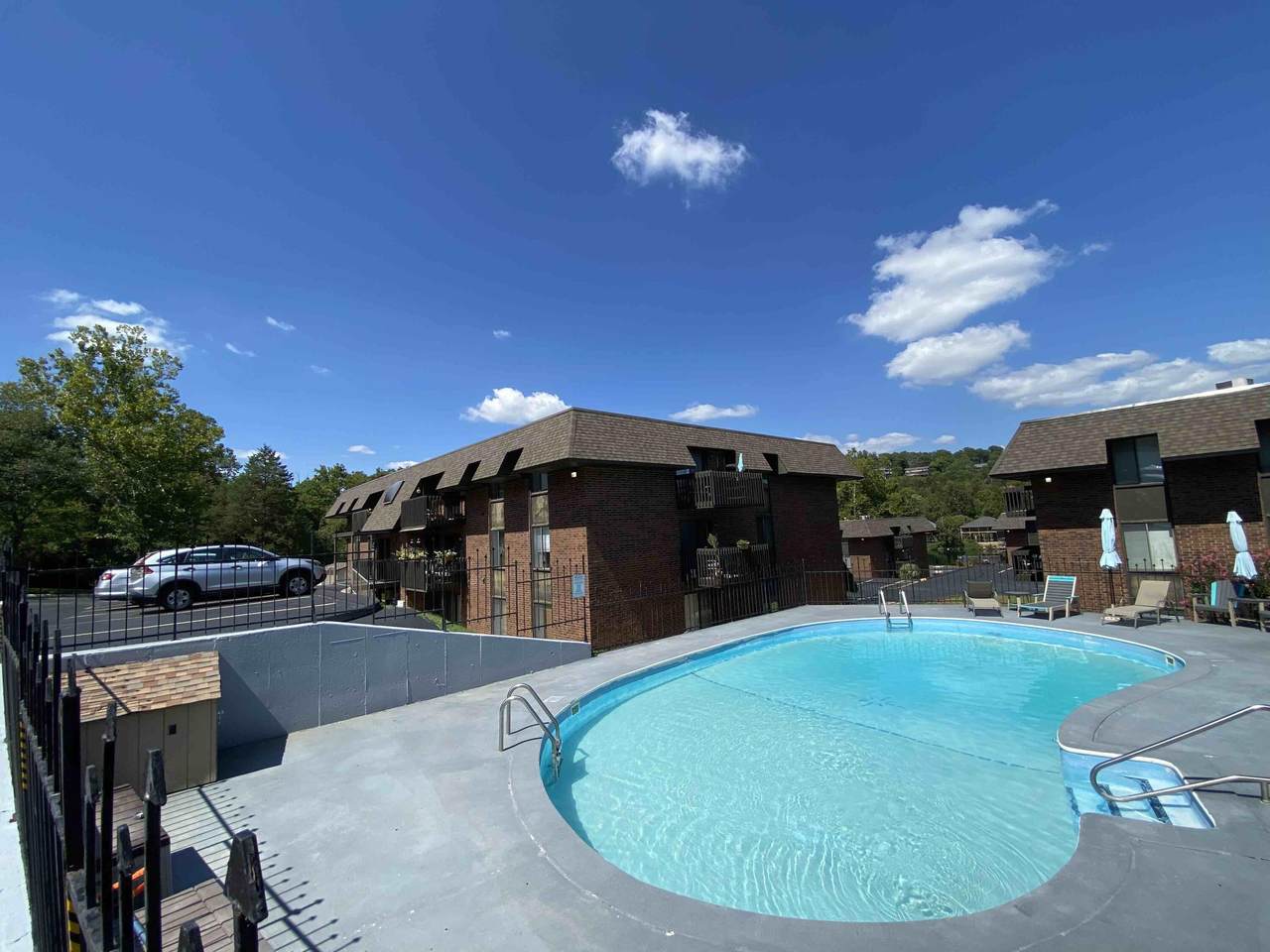140 Wilshire Drive - Photo 1