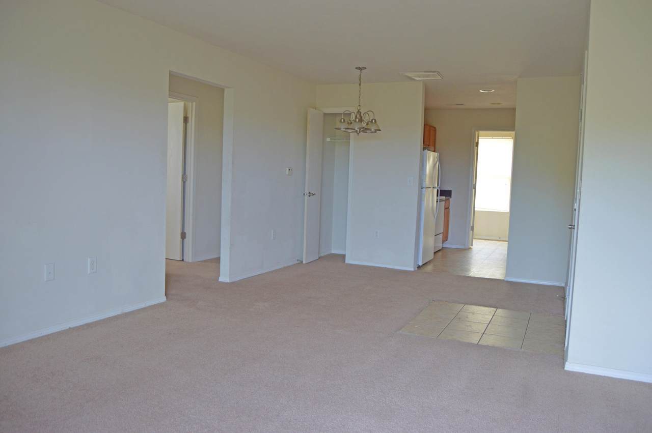 2950 Vineyards Parkway - Photo 1