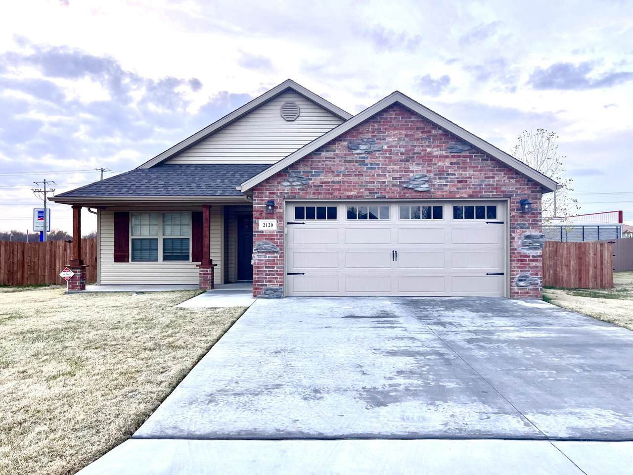 2120 Park Place - Photo 1
