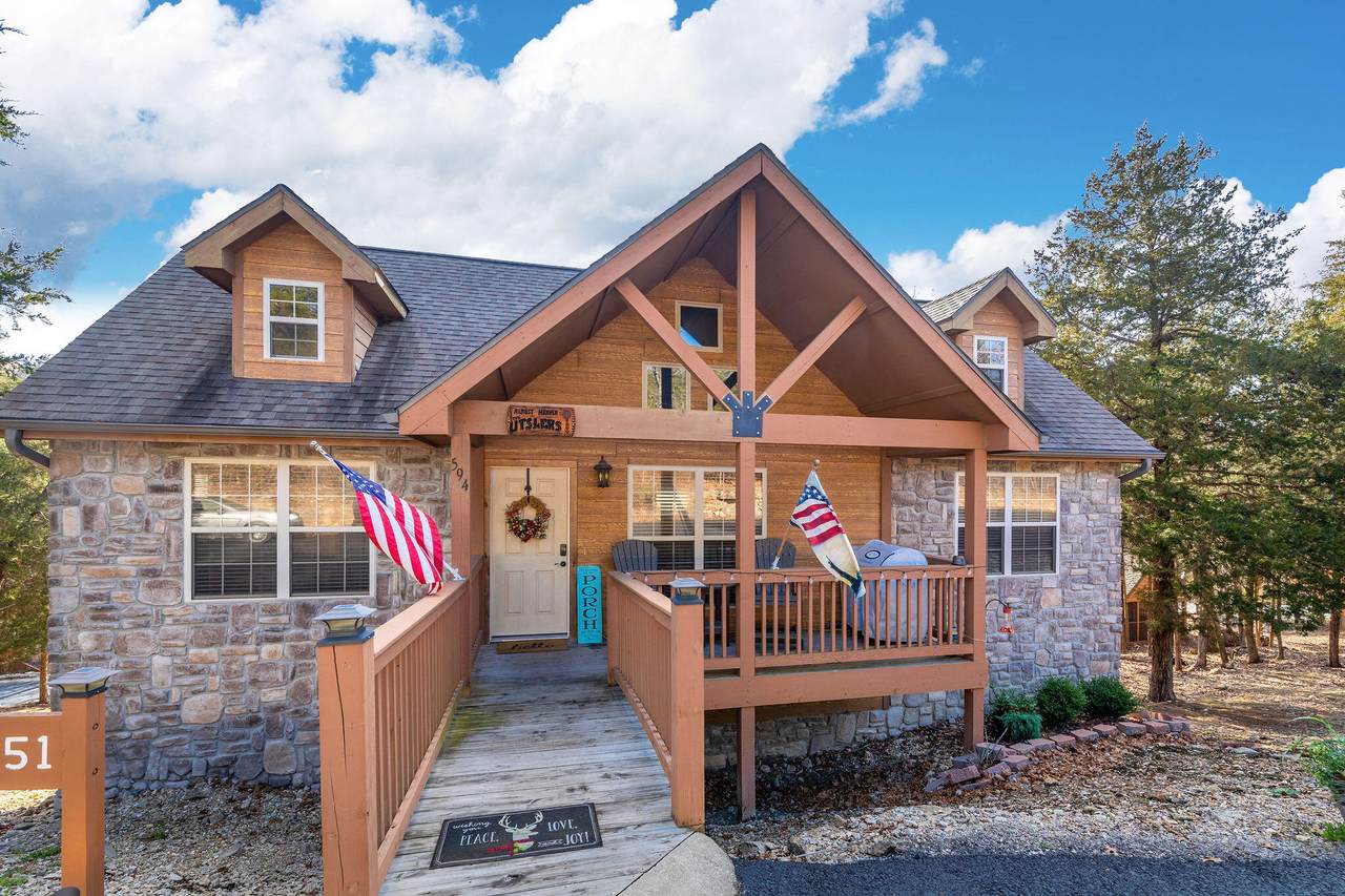 594 Baldknobber Drive - Photo 1