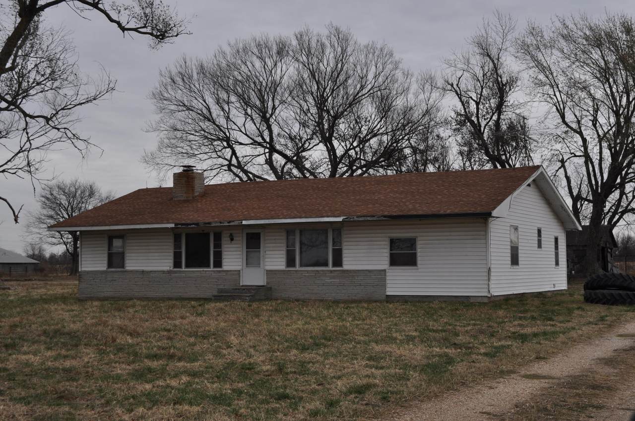 2516 Highway 97 - Photo 1