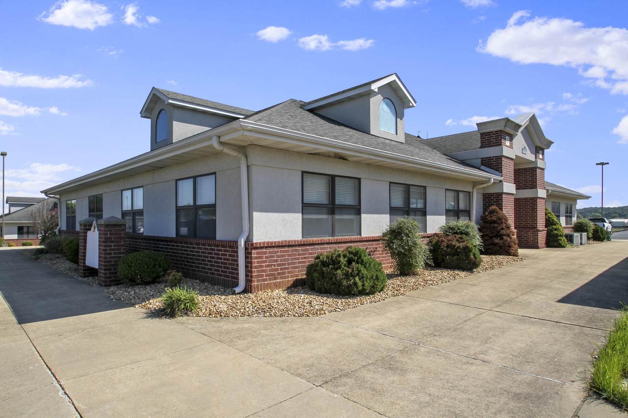2800 Independence Square - Photo 1