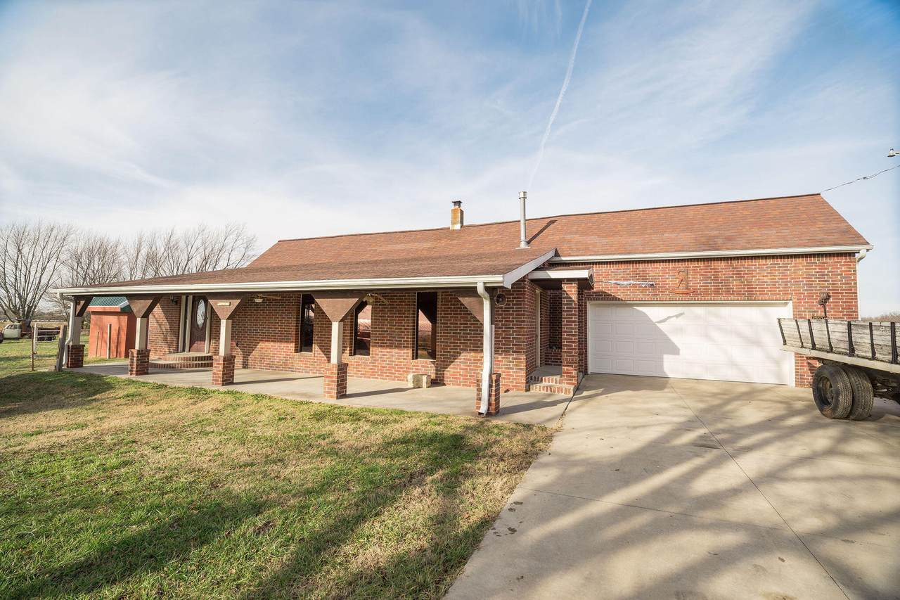 17624 Lawrence 2090 - Photo 1