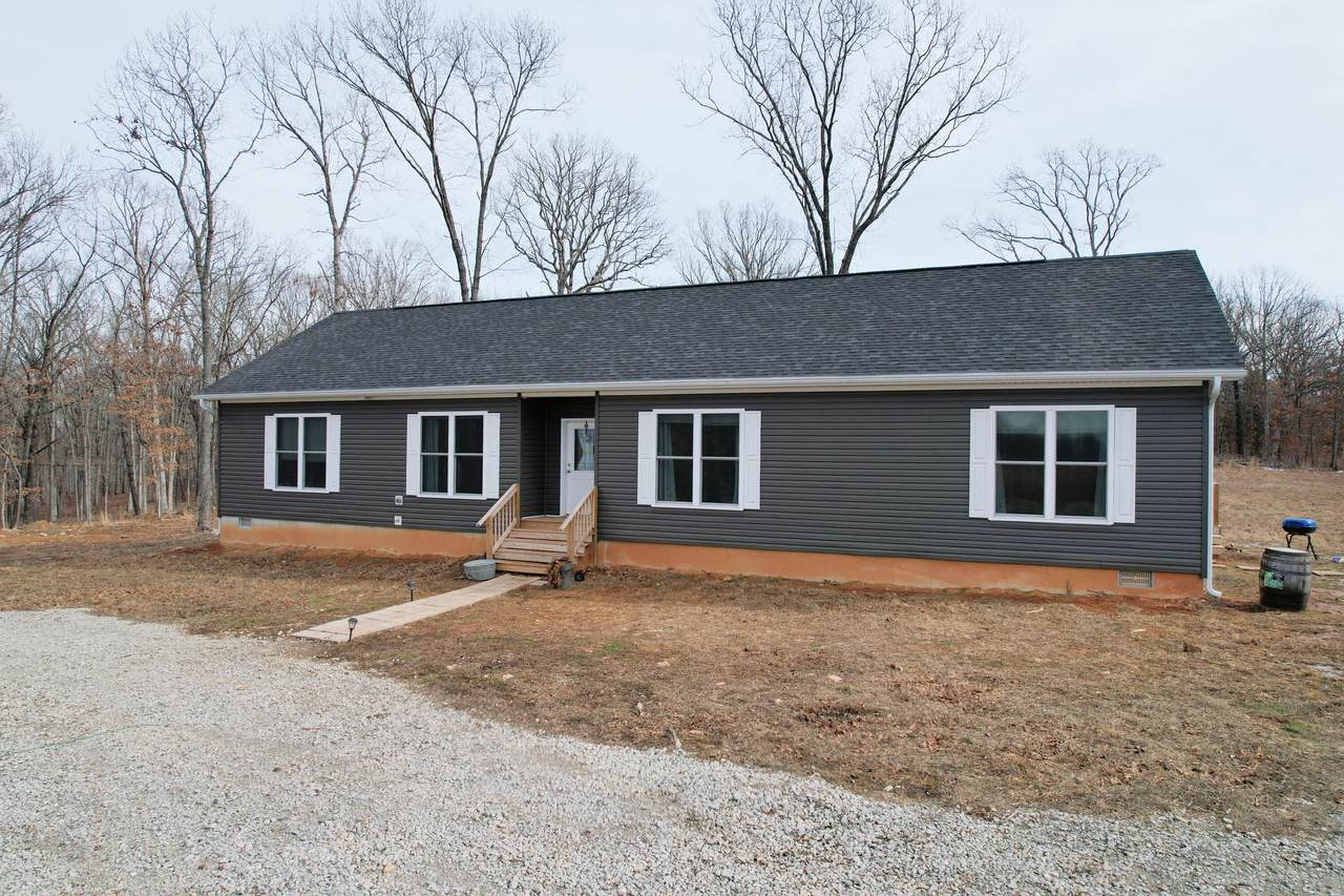 37572 White Rock Avenue - Photo 1