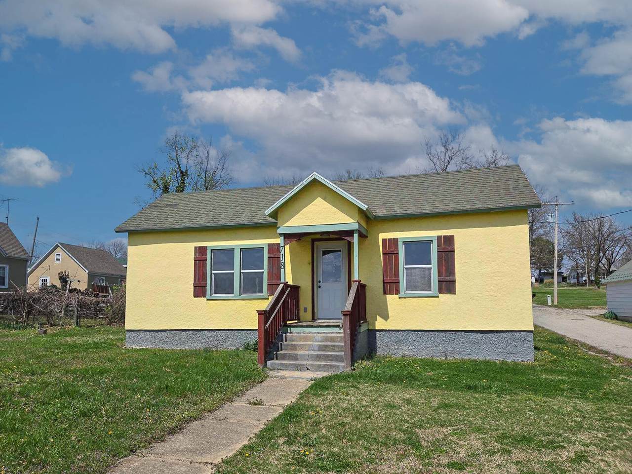 718 Ozark Street - Photo 1