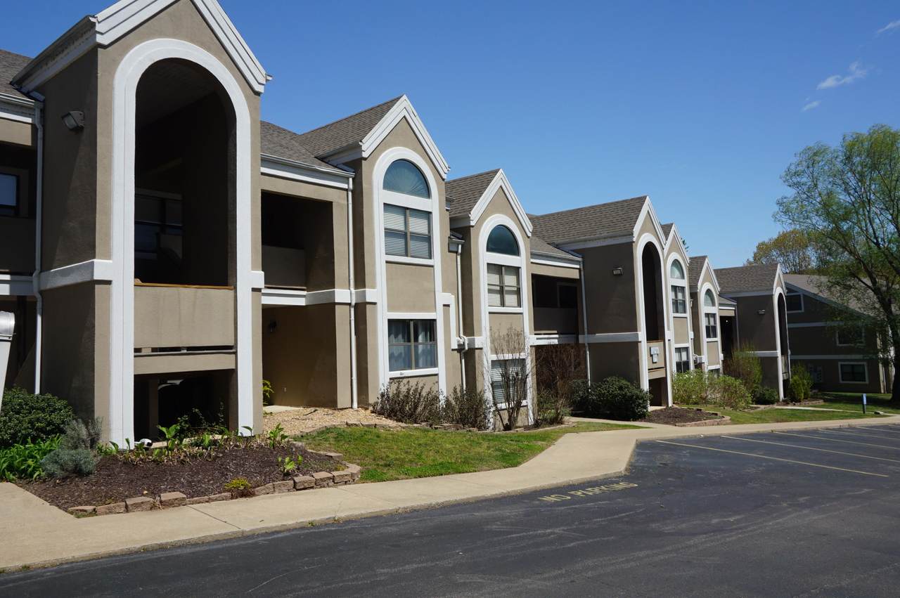 255 Wimbledon Drive - Photo 1