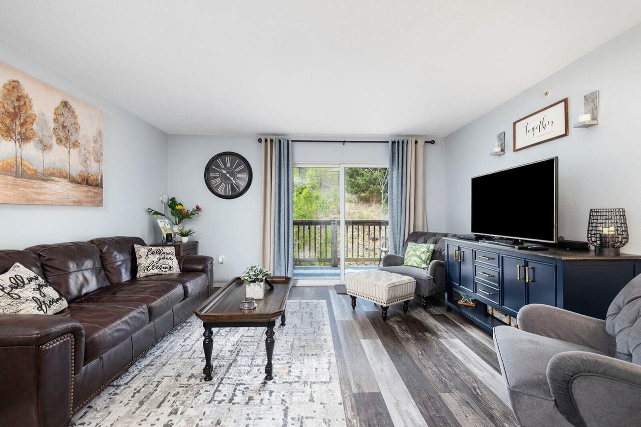 2951 Vineyards Parkway - Photo 1