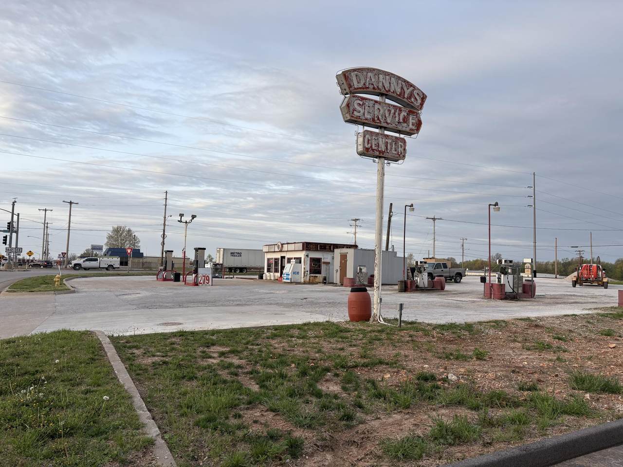 3505 Division Street - Photo 1