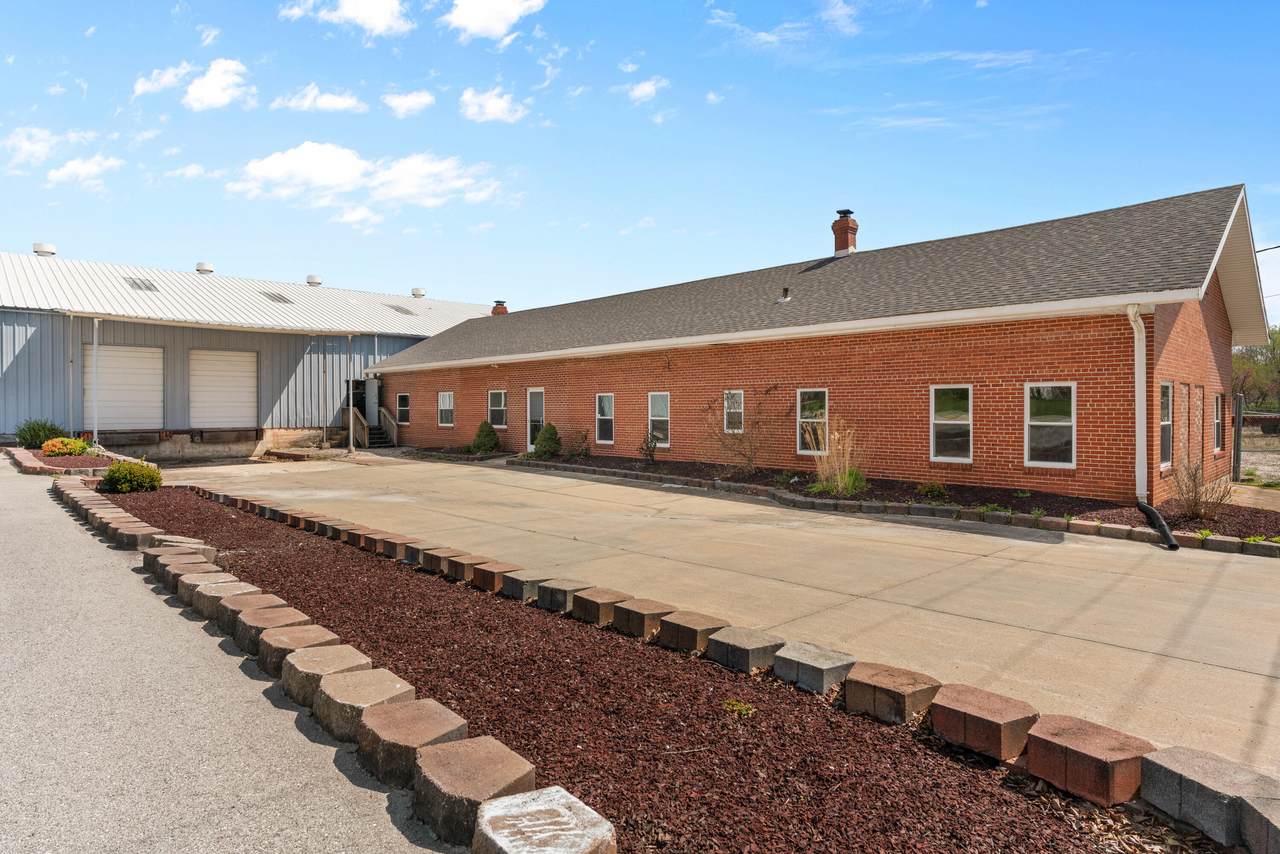 1912 Weller Avenue - Photo 1