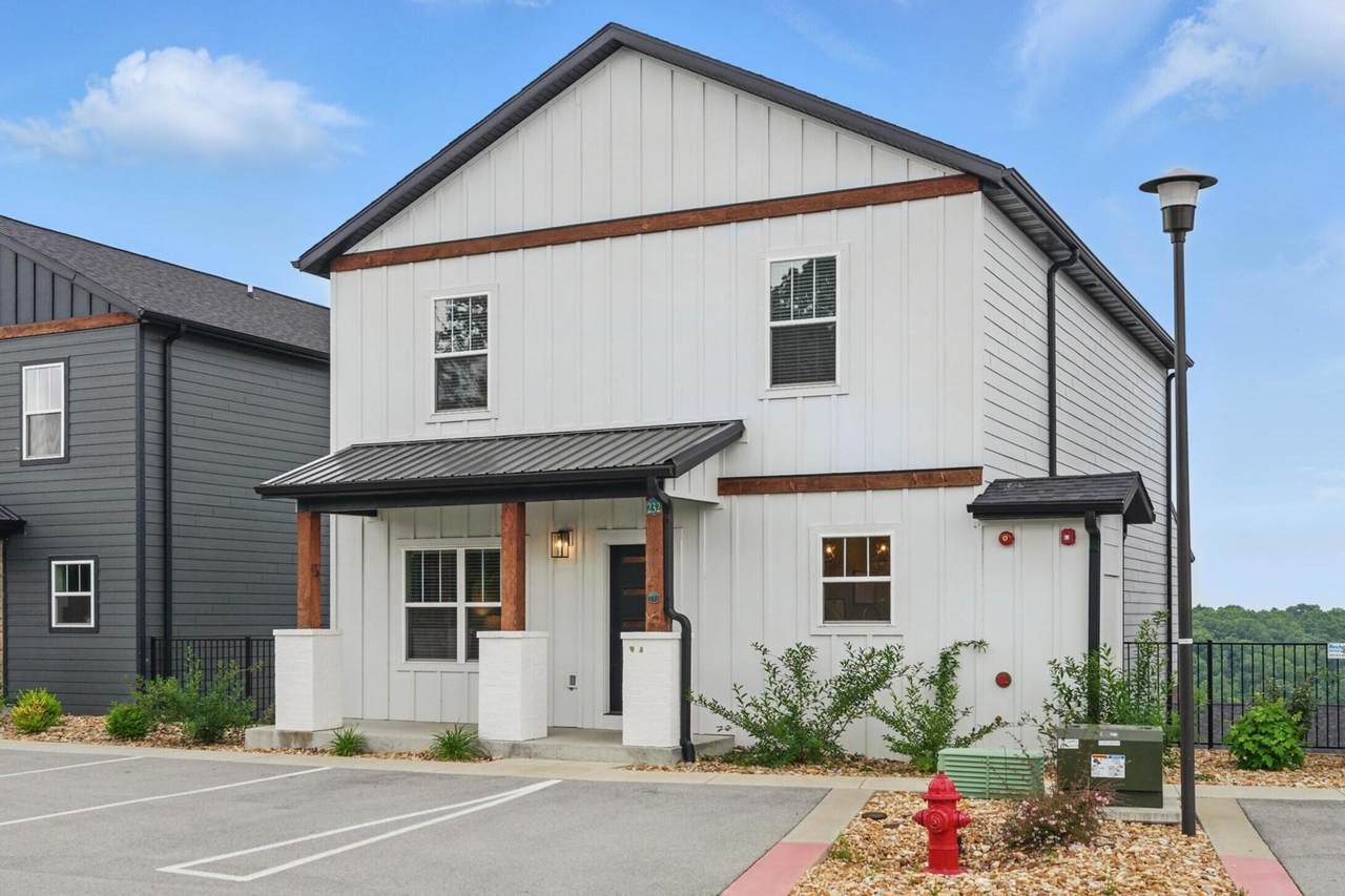 232 Chateau Mountain Hilltop Way - Photo 1