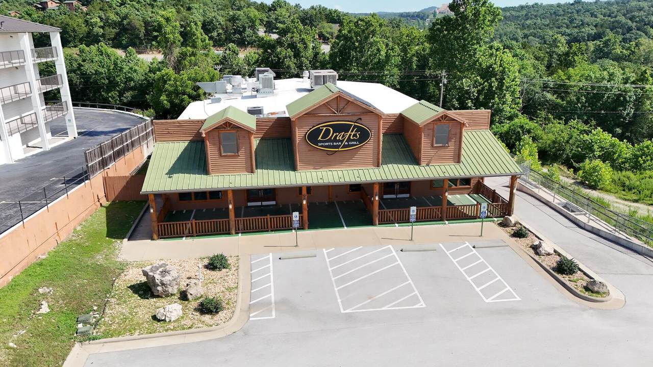 2280 Shepherd Of The Hills Expressway - Photo 1