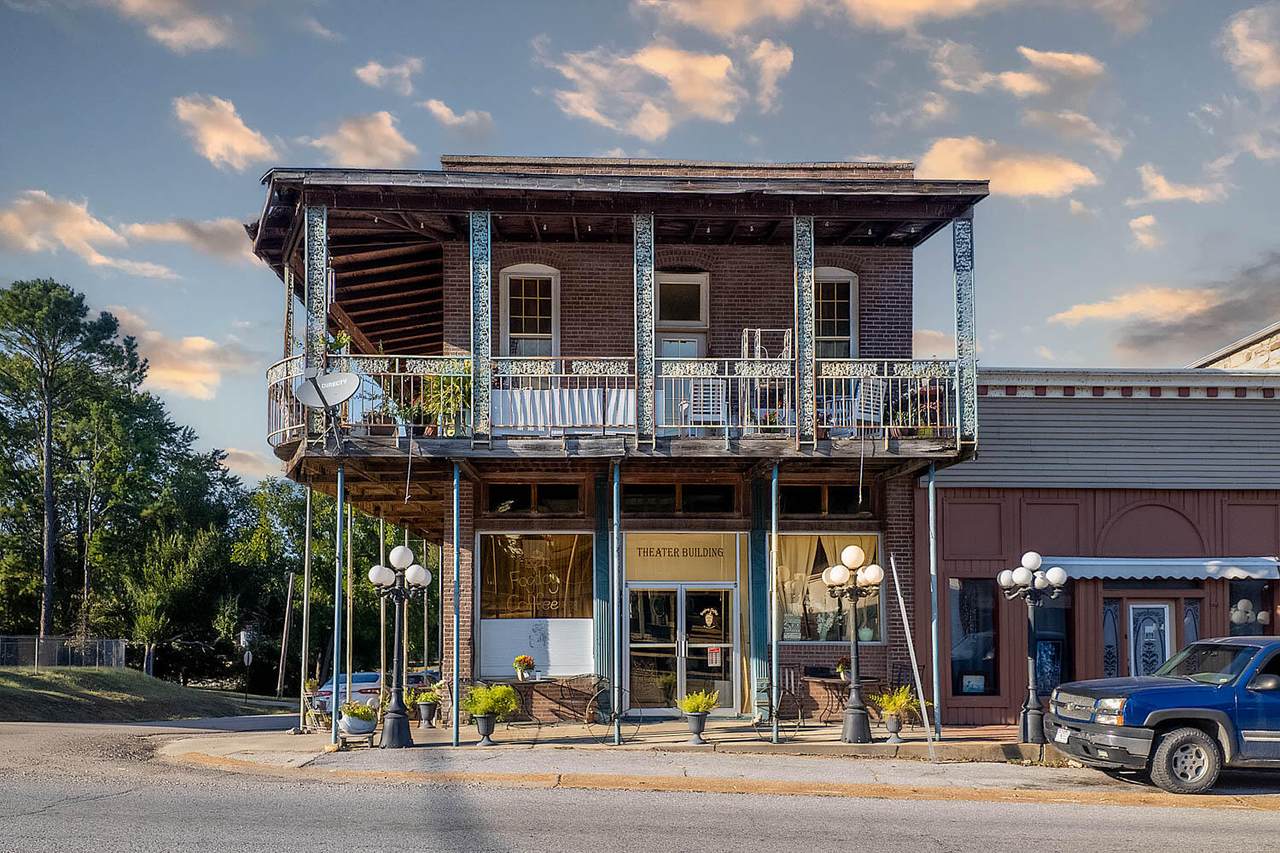 385 Main Street - Photo 1
