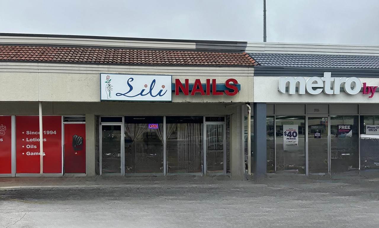 1924 Glenstone Avenue - Photo 1