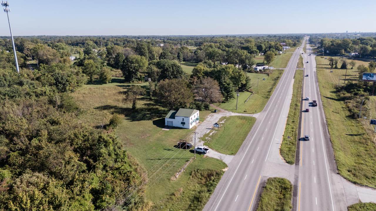 5189 Sunshine Street - Photo 1