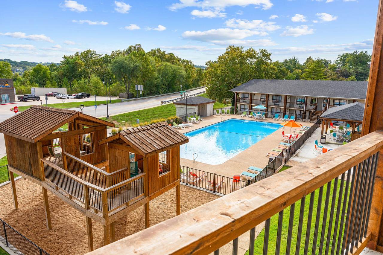 403 Veterans Boulevard - Photo 1